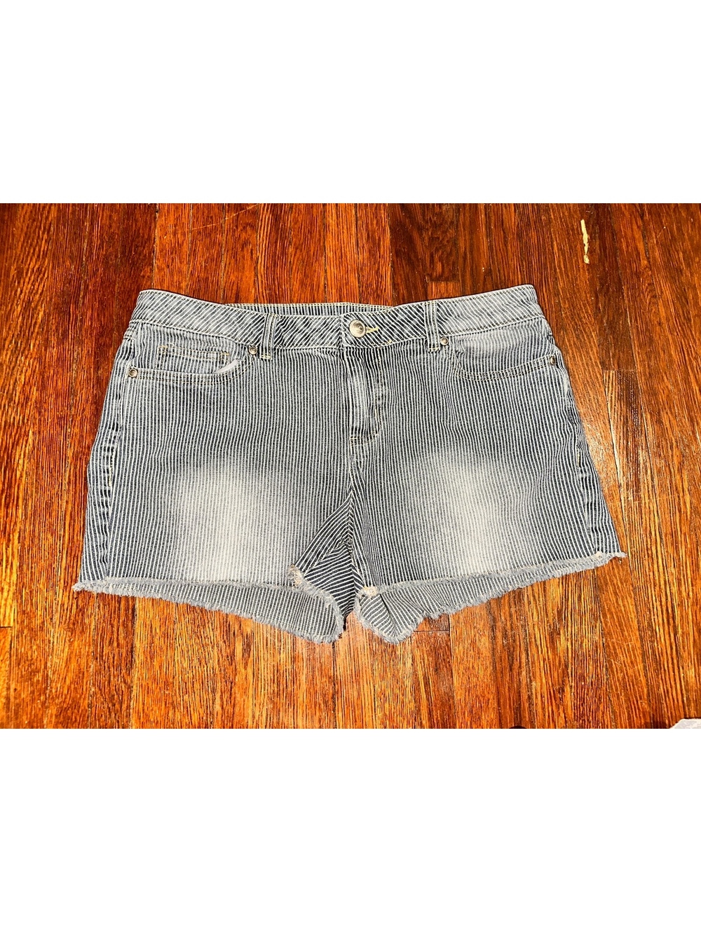 Junior’s 14 Lauren Conrad Blue Striped Denim Jean Short Shorts